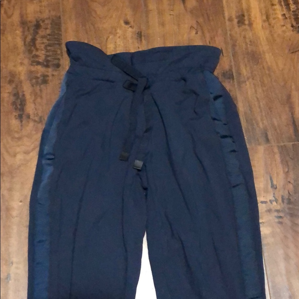 Athleta Metro Downtown Ankle Pants size XS Navy